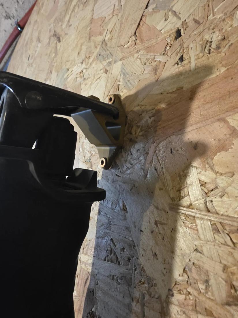 Wall holder recirpo saw